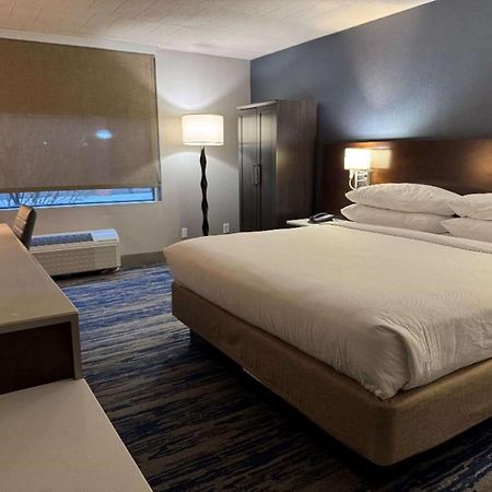 Skyline Hotel Detroit Airport, Surestay Collection By Best Western Romulus Exterior photo